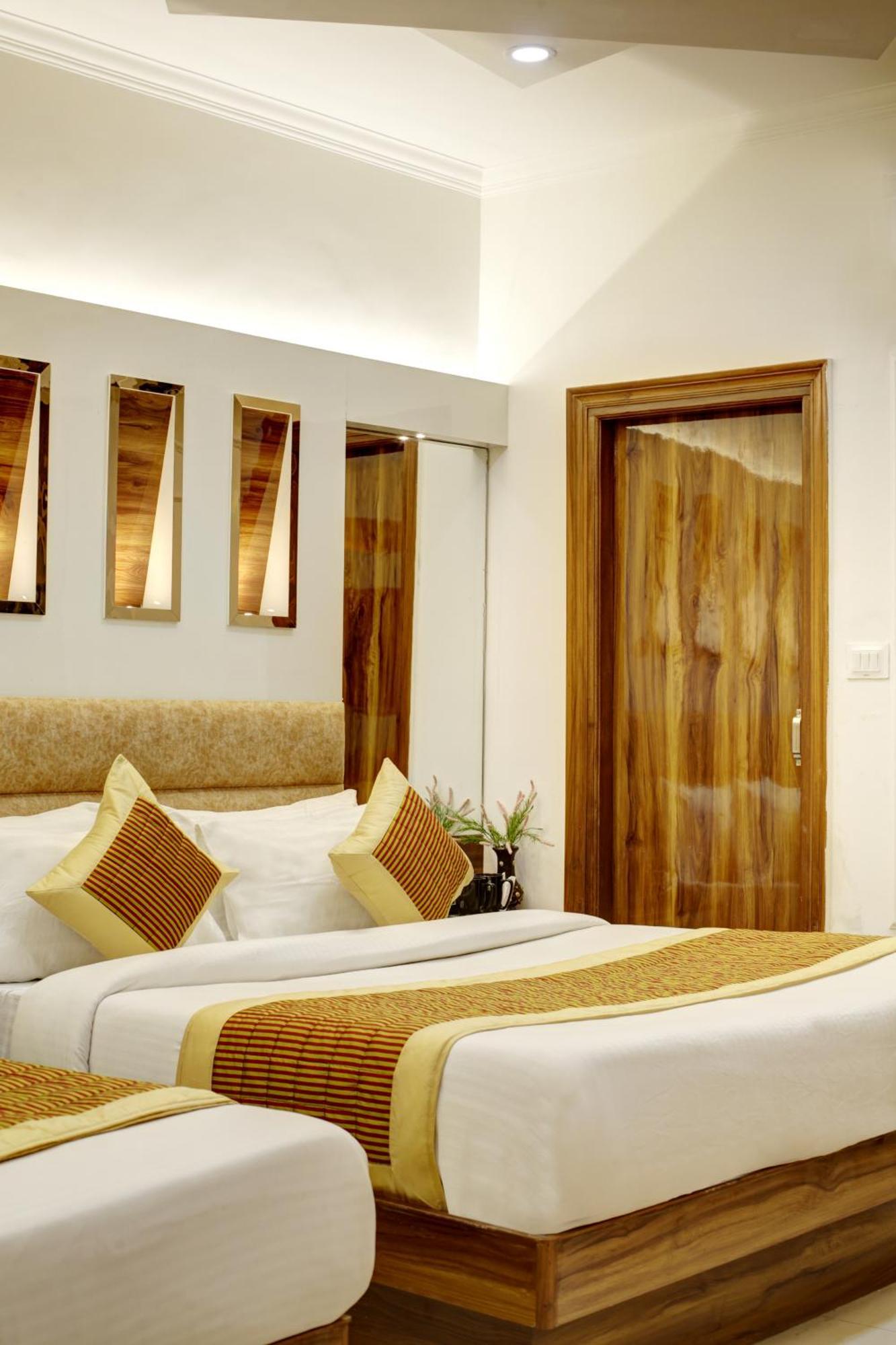 Hotel Star Villa - Front Of New Delhi Railway Station & 5 Minute From Connaught Place 외부 사진